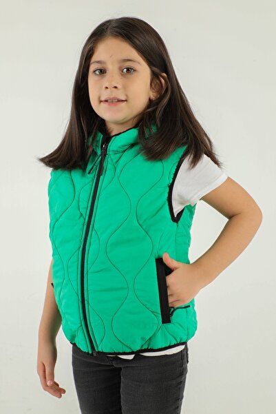 Black One Hooded Double Pocket Vest