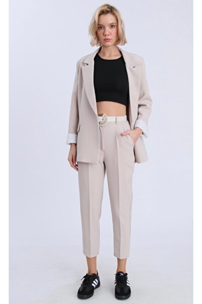By Hanife Beyazateş KADIN KOL KATLAMALI DOUBLE ATLAS KUMAŞ BLAZER CEKET
