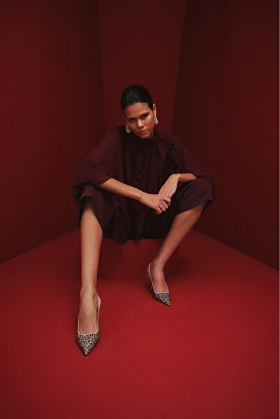 MUGGO Midnight Kadın Sivri Burun Leopar Detaylı Arkası Açık Günlük Klasik Topuklu Abiye Ayakkabı