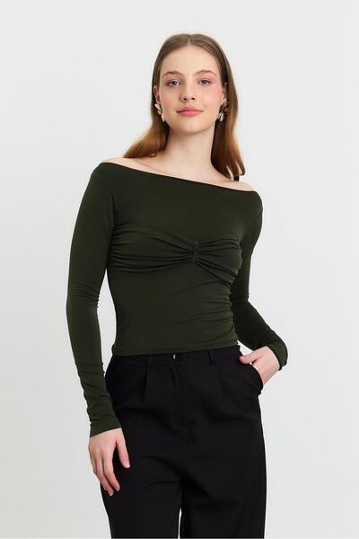 Rays بلوزة خضراء - موديل 20178، تفاصيل برباط