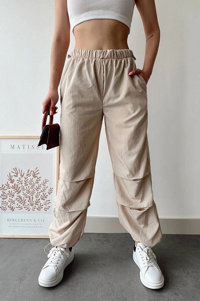 bacc Women's Beige Pleated Detailed Parachute Fabric Jogger Pants Bchn- 2525270