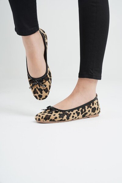Beyond Women's Beige Ballerina with Bow Leopard Print Suede Flats 1cm Byndblrn01