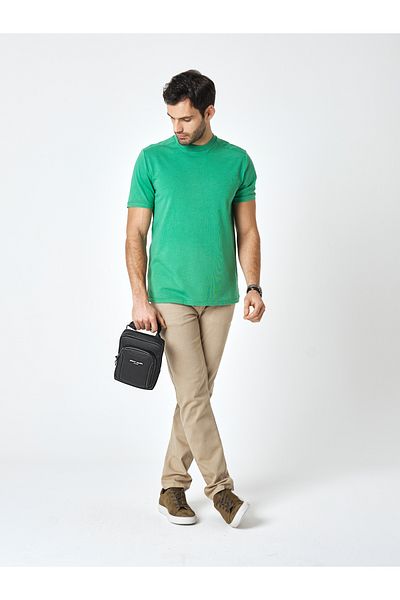 Pierre Cardin 01 ΤΕΜ 002013   Μαύρη αδιάβροχη τσάντα Messenger και ώμου - με λουράκι