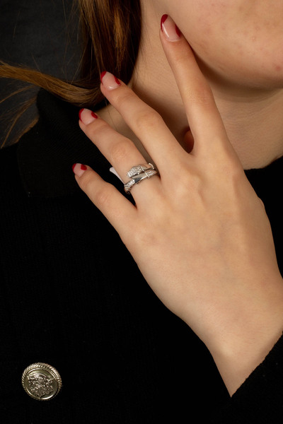 MÜCEVHER SARAYI 14 Ayar Altın Yılan Desenli Yüzük