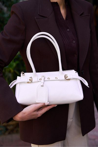 Madamra Weiße Damen-Hand- und Umhängetasche mit doppeltem Schnallengürtel und detailliertem Detail