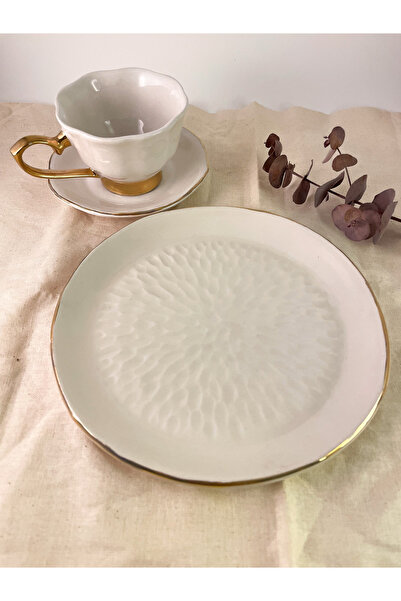 zeynep İçi İşlemeli Kenarı Gold Çizgili Pasta Tabağı Seramik