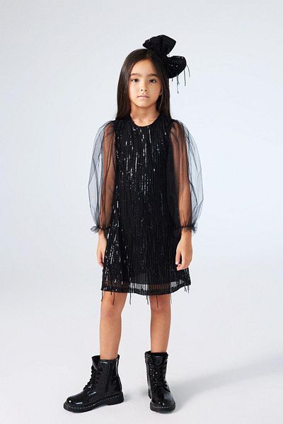 Le Mabelle Emery Girls Dress - Μαύρη παγιέτα και λεπτομέρεια με κρόσσια