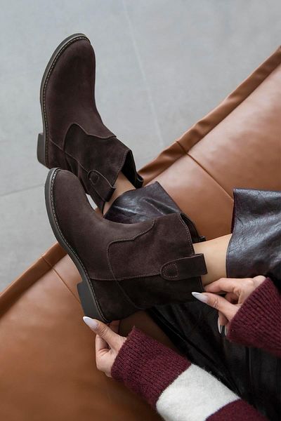 STRASWANS Women's Flat Sole Genuine Leather Suede Boots - Toffy