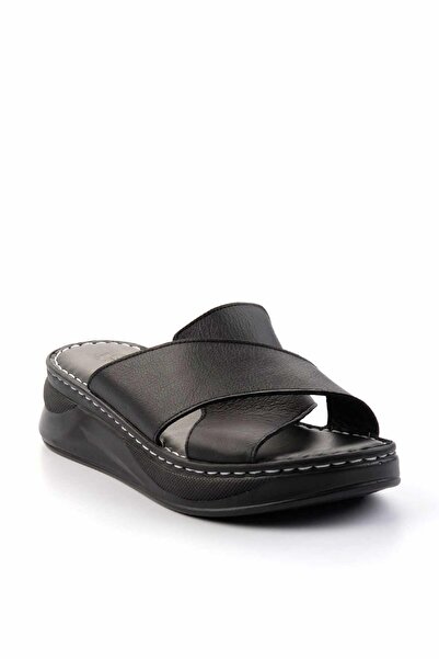 Bambi Μαύρες Δερμάτινες Γυναικείες Παντόφλες K04281030503