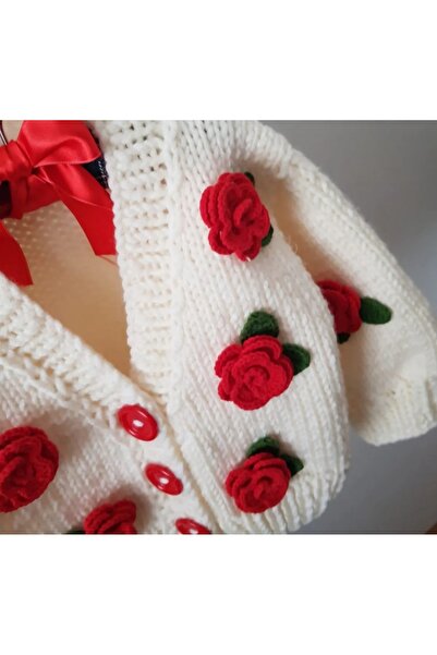 ThreadArtByNur El Örgüsü Gül Detaylı Bebek Hırkası