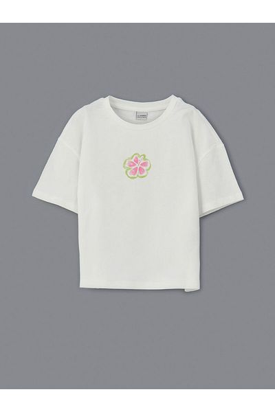 LC Waikiki Ecru Crew Neck Floral Girl's T-Shirt and Shorts