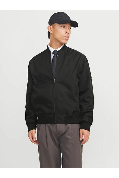 Jack & Jones Μπουφάν Bomber με βάση το SN, ένα ελκυστικό κιλό με το μοτίβο Jet Piloto
