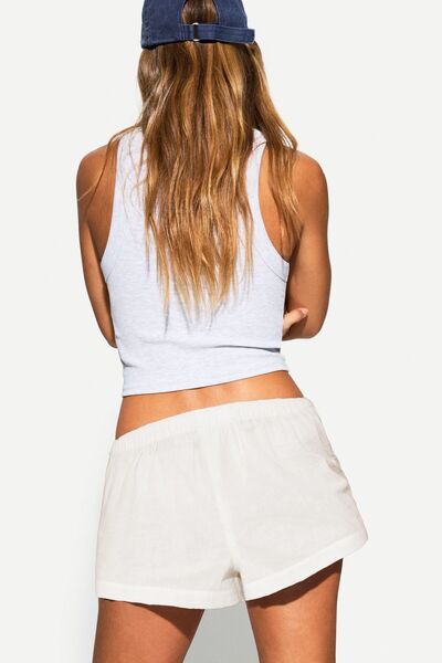 Bershka Düğmeli mini şort