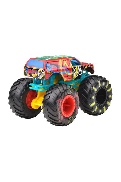 mattel Hot Wheels Monster Truck Demo Derby Car 1:64 Scale