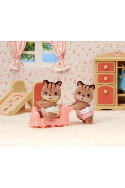 Epoch Figurine Sylvanian Families - Gemenii Veverite