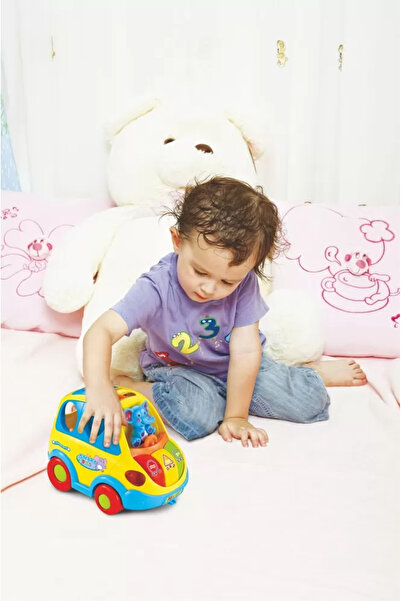 Hola Auto s tvary, zvuky a světly