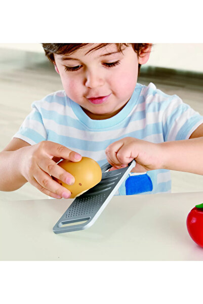 Hape Vegetable Peeling and Cutting Set