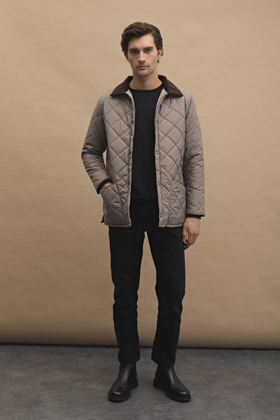 AJ 81 Kapitone Basic Mont - Bej