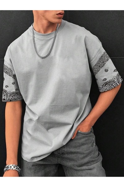 NoVibe Unisex Printed Oversize T-shirt with Patterned Sleeves