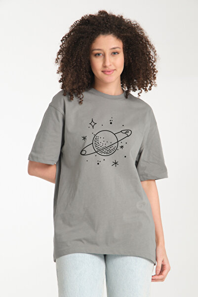 KAPHONE تيشيرت نسائي كبير الحجم بياقة دائرية وطباعة أمامية