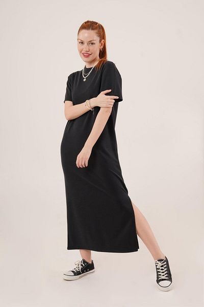 Leyaa Short Sleeve Loose Maxi Black Dress with Slit Detail