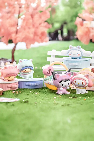 Miniso Sanrio Lisanslı Saklambaç Serisi Sürpriz Figürlü Kutu - Blind Box