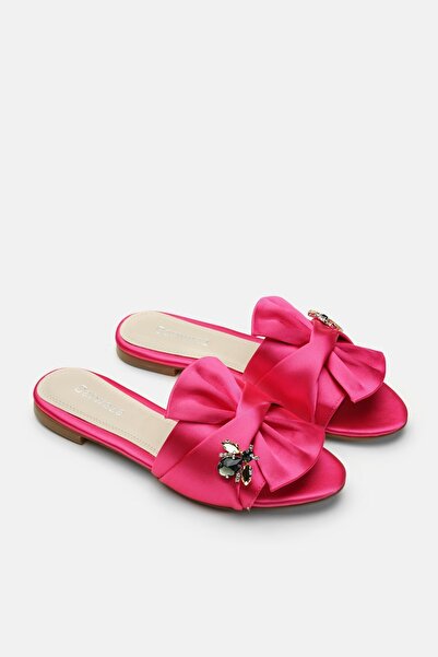 carweza Γυναικείες παντόφλες Bee Maya Fuchsia Satin Flat Sole