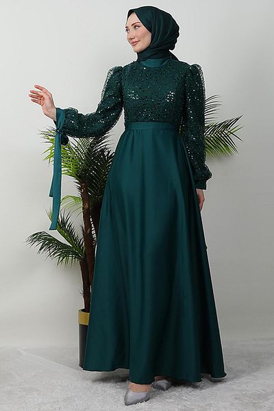GİYZAMİLA If You Would Like to Buy Emerald Evening Dress, We Would Like to Give You Detailed Information about Sequins Application.