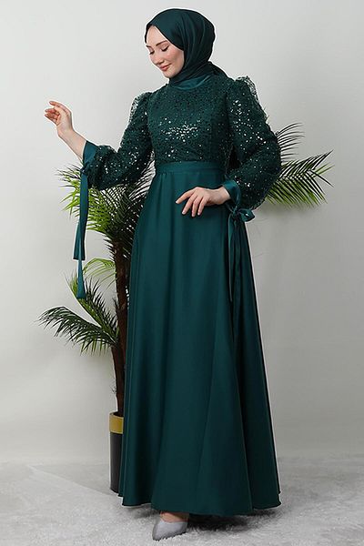 GİYZAMİLA If You Would Like to Buy Emerald Evening Dress, We Would Like to Give You Detailed Information about Sequins Application.