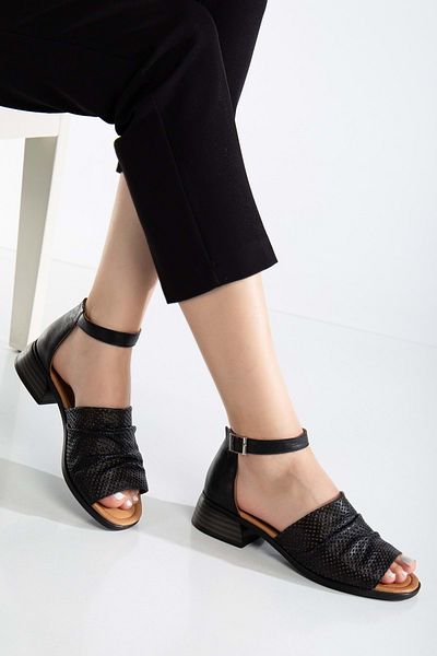 ANALİN SHOES Sandale de damă din piele naturală neagră cu bretele cu toc mic