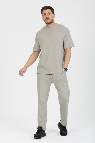 Store Men's Cotton Set - Comfortable Joggers and T-Shirt, Ideal for Casual Elegance
