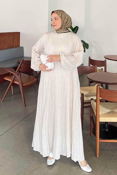 lamelif.com Μπεζ μακρύ φόρεμα με χιτζάμπ