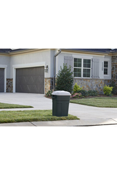 RUBBERMAID Roughneck Snap-Fit Lid Shatter-Proof Trash Can 113 L