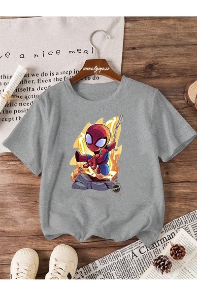oneagılyazı Детска тениска с принт на Спайдърмен с уголемен