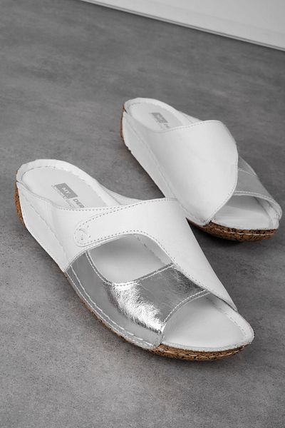 Lal Shoes & Bags Papuci Linsas pentru femei din piele naturală, cu detalii în zăbrele, în două culori-alb