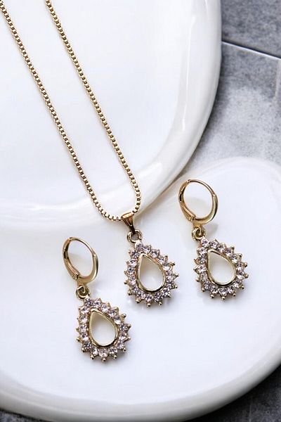 EUROMODA Zircon Stone Drop Design Necklace and Earring Jewelry Set
