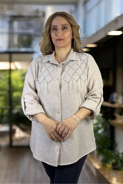 yagmurberen Cămașă de mărime mare din bumbac și in, brodat cu piatră, cu mâneci pliabile