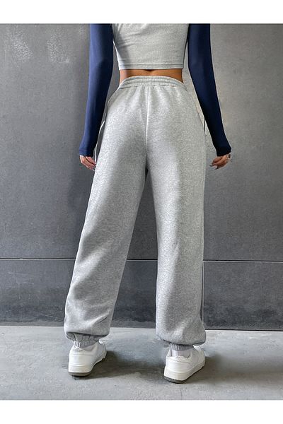 PENTHİLUS Lace-Up Waist Sweatpants with Skull and Letter Graphic