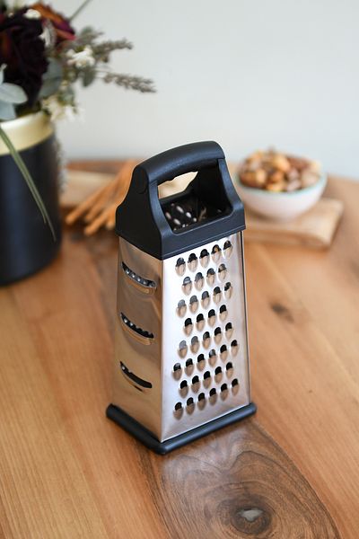 Hagen Multifunction Manual Grater Never Rust Stainless Steel Grater Premium Quality Metal Hand Grater Kitchen Grater