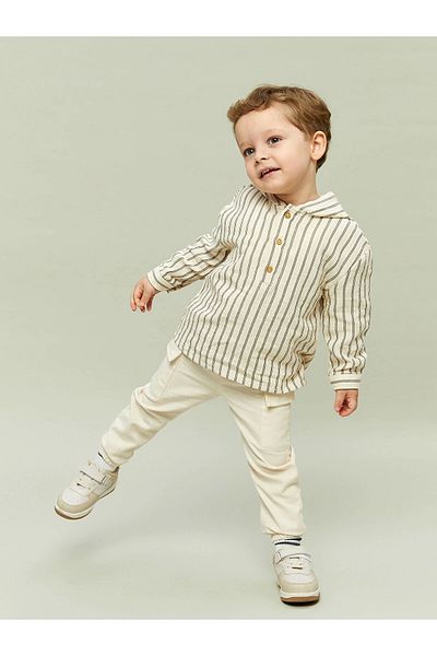 LC Waikiki طقم من قطعتين من سويت شيرت وبنطلون للأولاد الصغار من LCW Baby Ecru