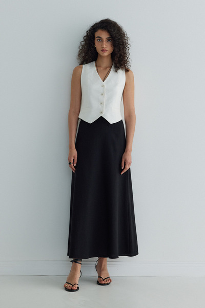 Suud Collection سترة غابرييل من الكتان بأزرار بيضاء
