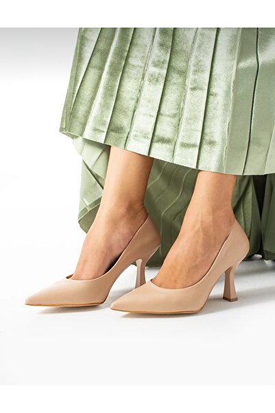 Sortie الكعب الخنجر الكلاسيكي