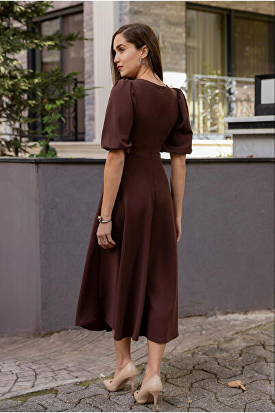 Afiş Butik Καφέ φιόγκος Λεπτομερές μίντι φόρεμα με χαμηλό μισό μανίκι