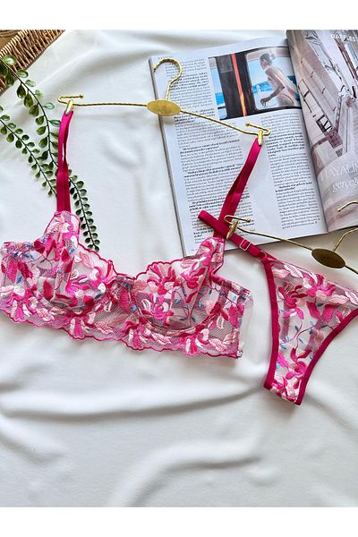 İNKO İÇ GİYİM Set de sutien din tul cu sârmă florală (tanga sutien)