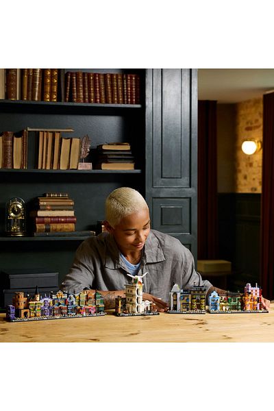 LEGO Set LEGO Harry Potter - Magazine vrajitoresti pe Diagon Alley (76444)