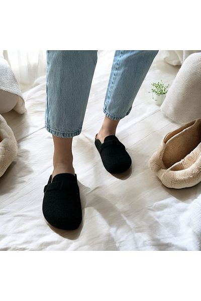 COMFORT OF PANTOFOLE Παντόφλες από τσόχα