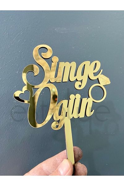 estölye 15x12 cm Χρυσό Πλεξιγκλάς Προσαρμοσμένο Στολίδι Τούρτας - Σε Όνομα