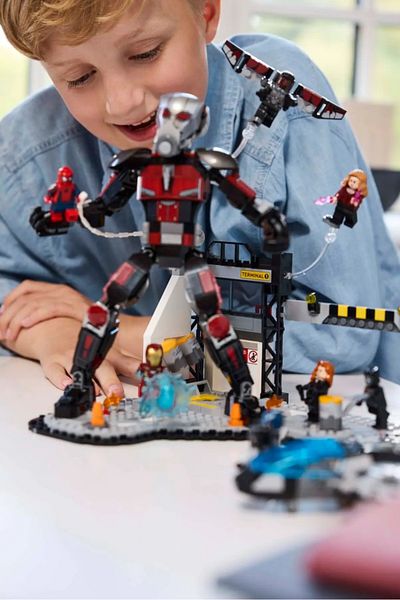 LEGO Set LEGO Marvel Super Heroes - Battle of Captain America: Civil War (76314)