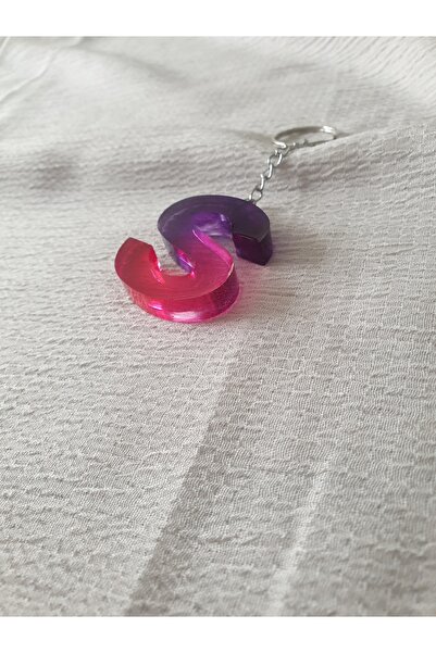 LuArte سلسلة مفاتيح على شكل حرف S من الإيبوكسي باللون الأرجواني والوردي