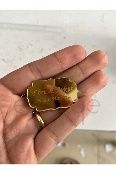 estölye Kişiye Özel 60 Adet Isimli 4 X 2,5 Cm Aynalı Gold Yapışkanlı Pleksi